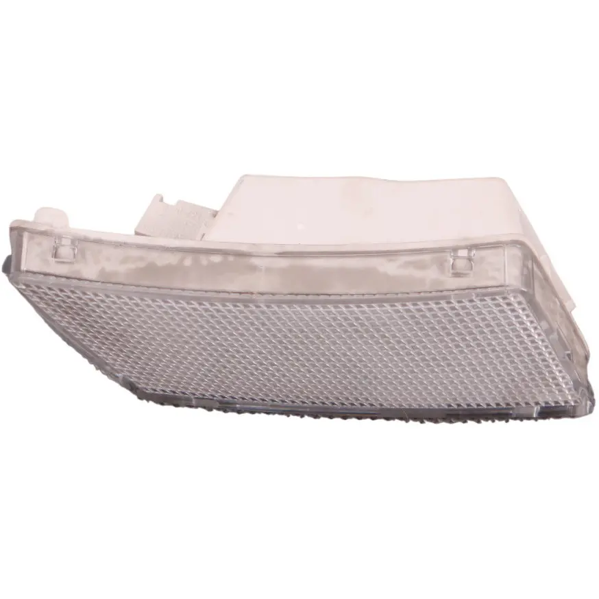 Luz Interior Trasera D-Pilar A2108204001 para Mercedes W210 W211 W212 con número de pieza A2048205601 Mercedes W210 W211 W212 Luz Interior Trasera D-Pilar A2108204001 - SKU A2048205601 - Número de pieza A2048205601