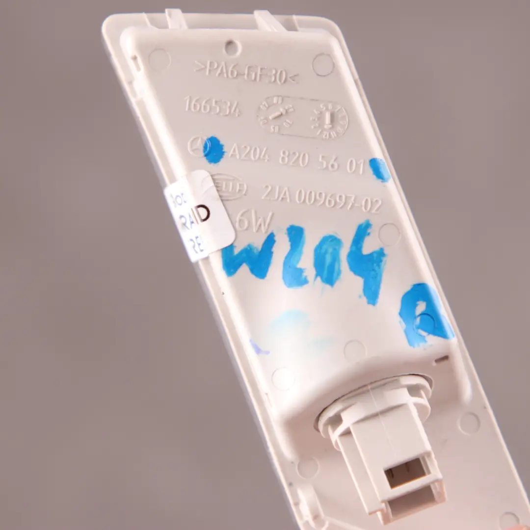 Mercedes W210 W211 W212 Eclairage Interieur Arriere A2108204001 - SKU A2048205601 - Numéro de pièce A2048205601