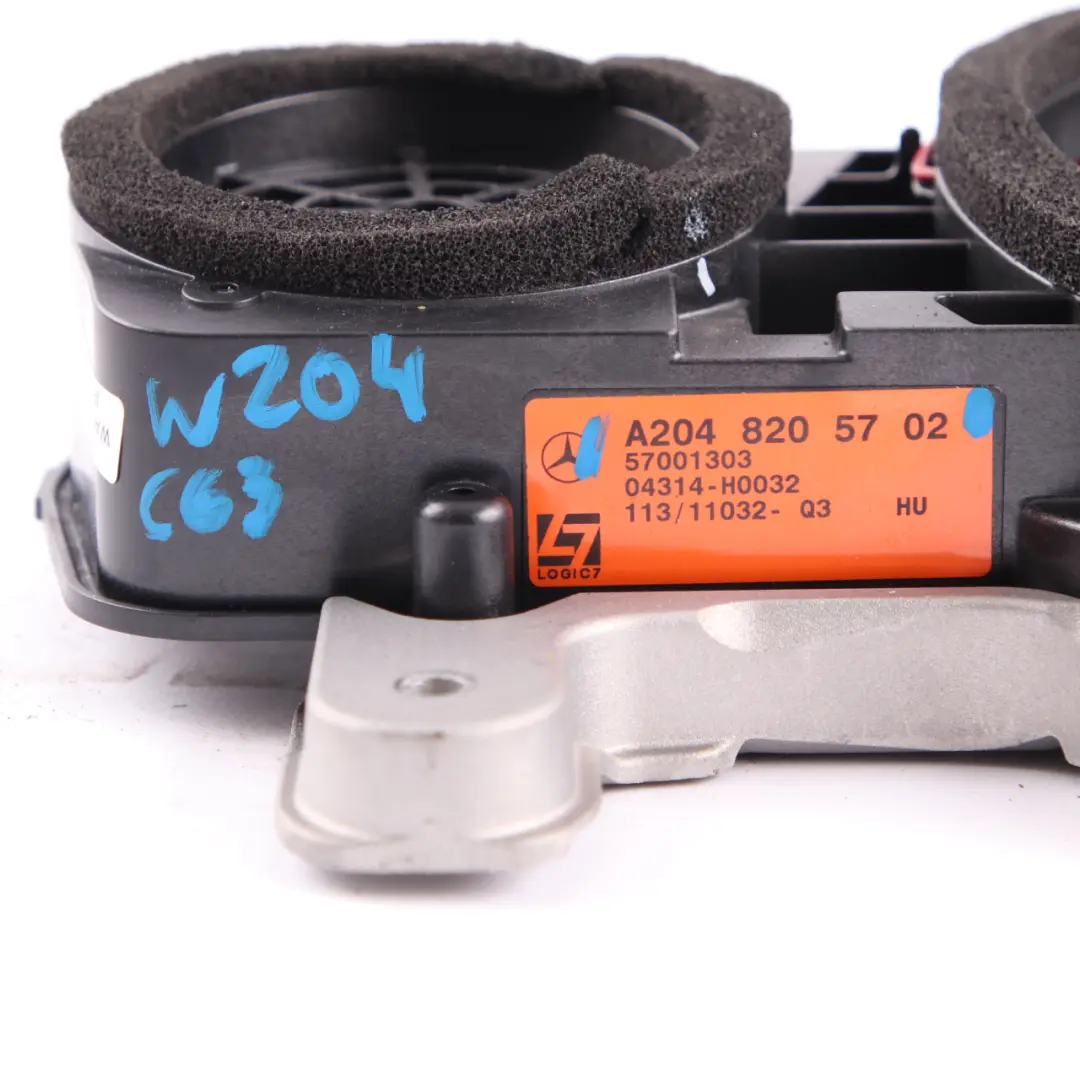 Altavoz Logic7 Mercedes W204 W212 Bandeja Trasera Derecha Exterior para con número de pieza A2048205702 Altavoz Logic7 Mercedes W204 W212 Bandeja Trasera Derecha Exterior - SKU A2048205702 - Número de pieza A2048205702