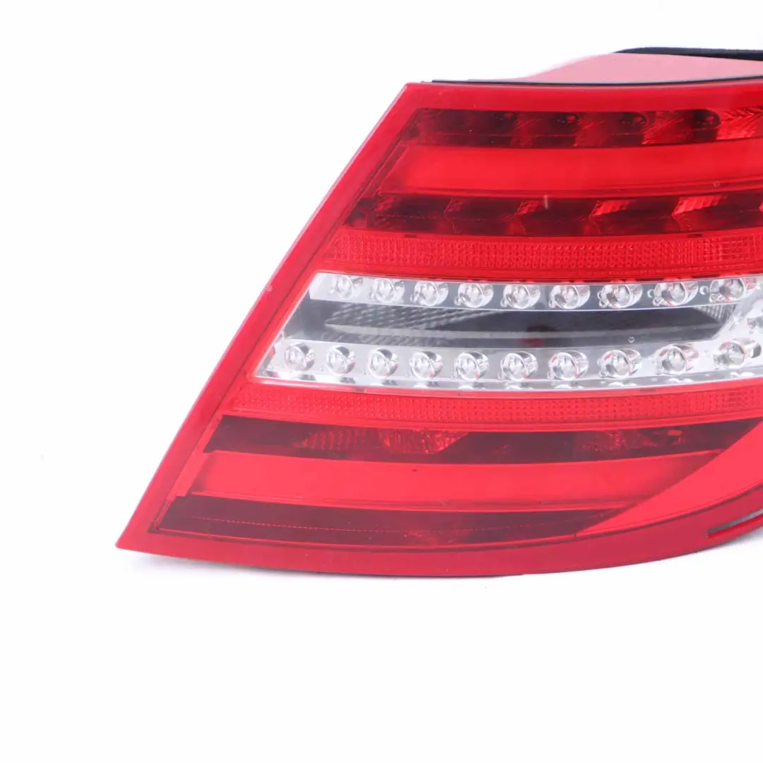 Mercedes W204 Limousine Rück Leuchte Licht rechts Rücklicht Seite - SKU A2048205864 - Teilenummer A2048205864