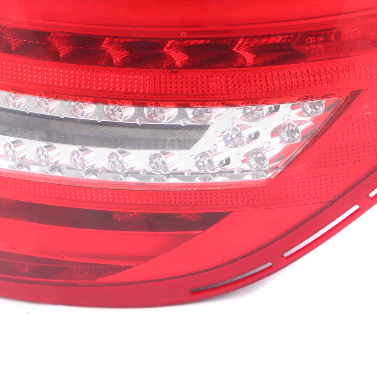 W204 Cクラス 後期 右 テールランプ A2048205864 lamp-light-tail-light-side-