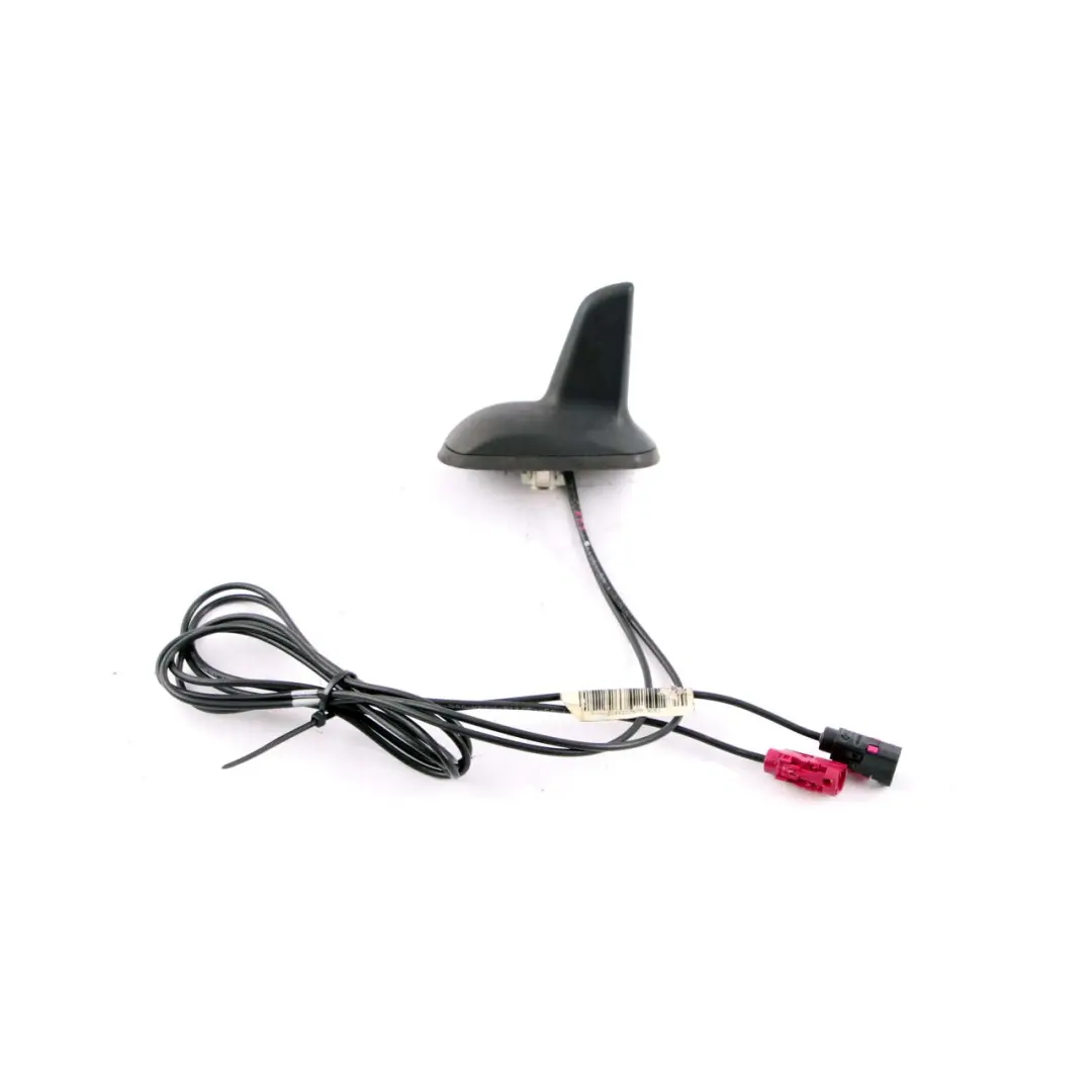 Roof Aerial Shark Fin Antenna C-Class to Mercedes W204 with Part number A2048207675 Mercedes W204 Roof Aerial Shark Fin Antenna C-Class - SKU A2048207675 - Part number A2048207675