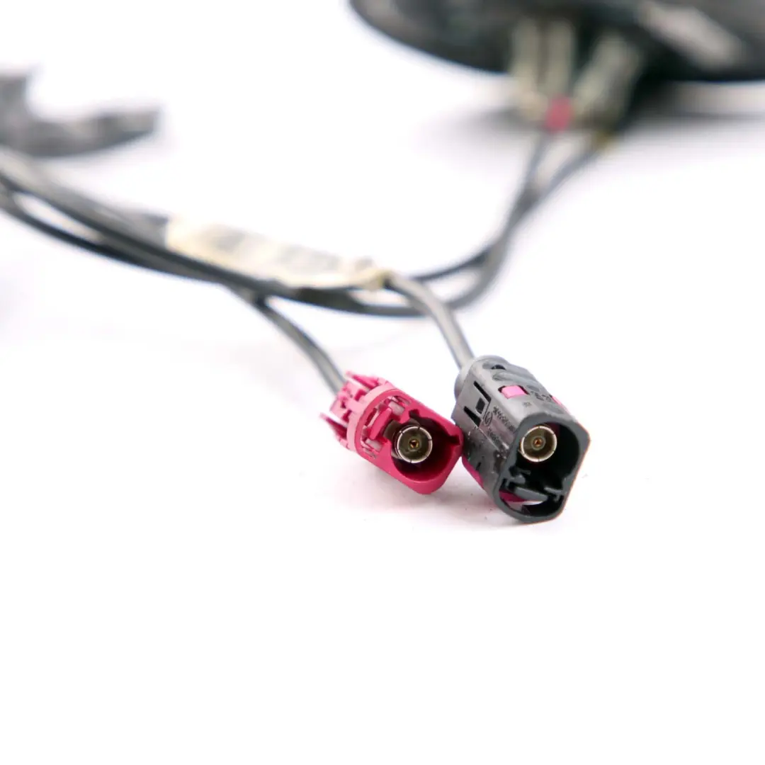 Mercedes W204 Antena Dachowa Shark Rekin - SKU A2048207675 - Numer Części A2048207675