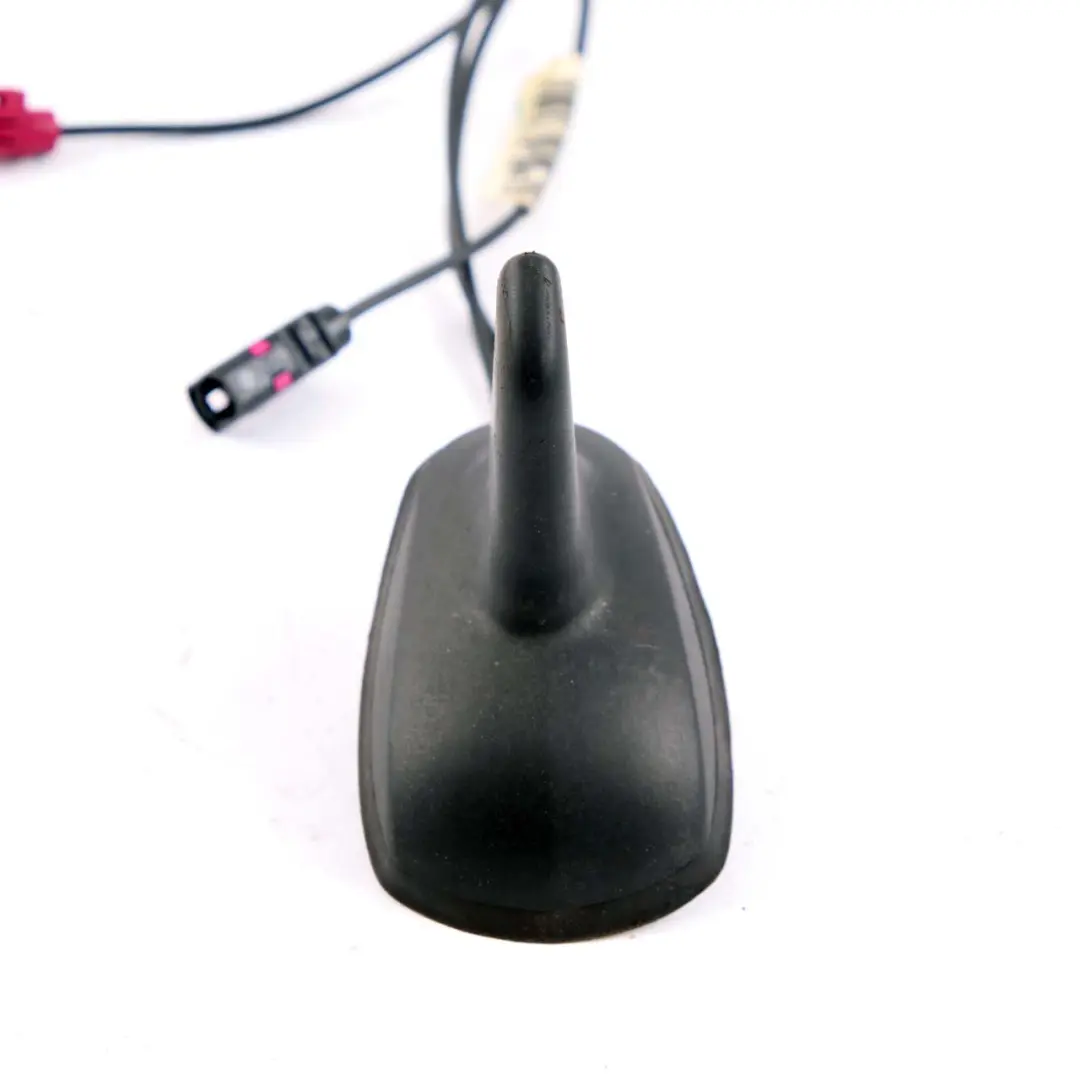 Roof Aerial Shark Fin Antenna C-Class to Mercedes W204 with Part number A2048207675 Mercedes W204 Roof Aerial Shark Fin Antenna C-Class - SKU A2048207675 - Part number A2048207675