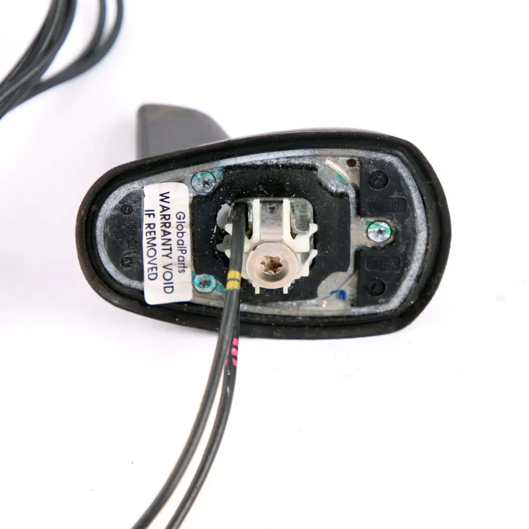 Antena Dachowa Shark Rekin do Mercedes W204 o numerze A2048207675 Mercedes W204 Antena Dachowa Shark Rekin - SKU A2048207675 - Numer Części A2048207675