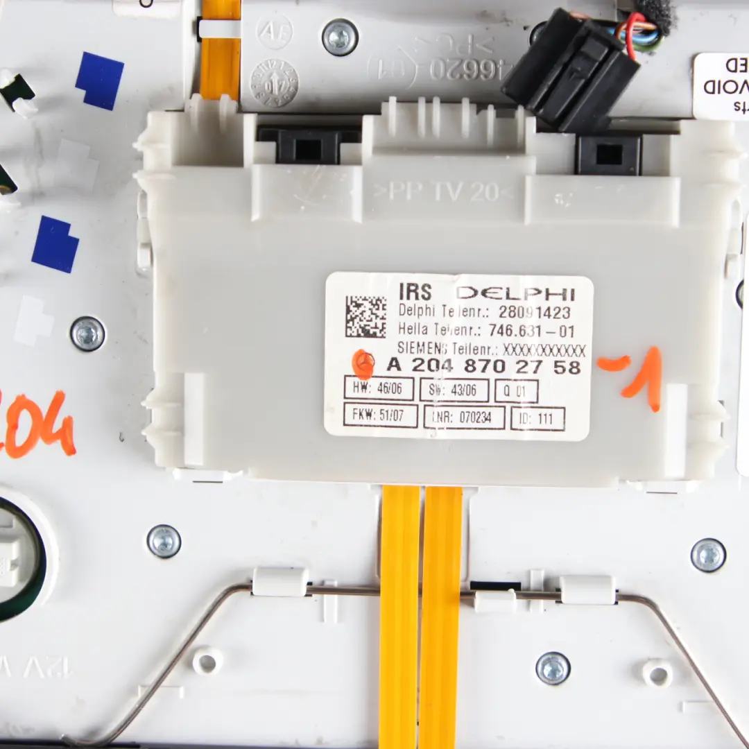 Innenbeleuchtung Dachleuchte Vorne Grau für Mercedes W204 mit Teilenummer A2048208501 Mercedes W204 Innenbeleuchtung Dachleuchte Vorne Grau - SKU A2048208501-1 - Teilenummer A2048208501