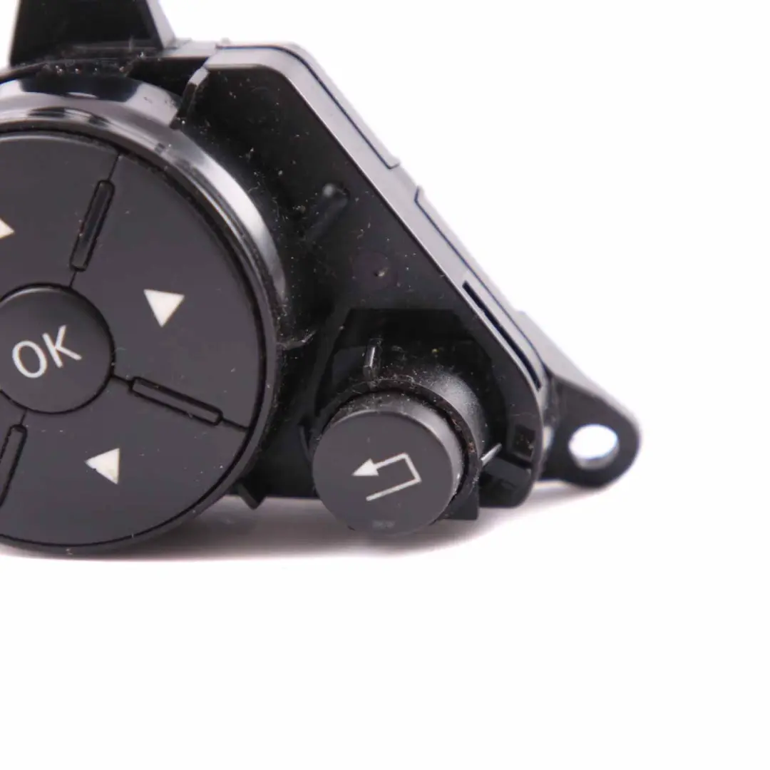 Mercedes W212 Commutateur Bouton Volant Gauche Noir Multifonction - SKU A2048210151 - Numéro de pièce A2048210151