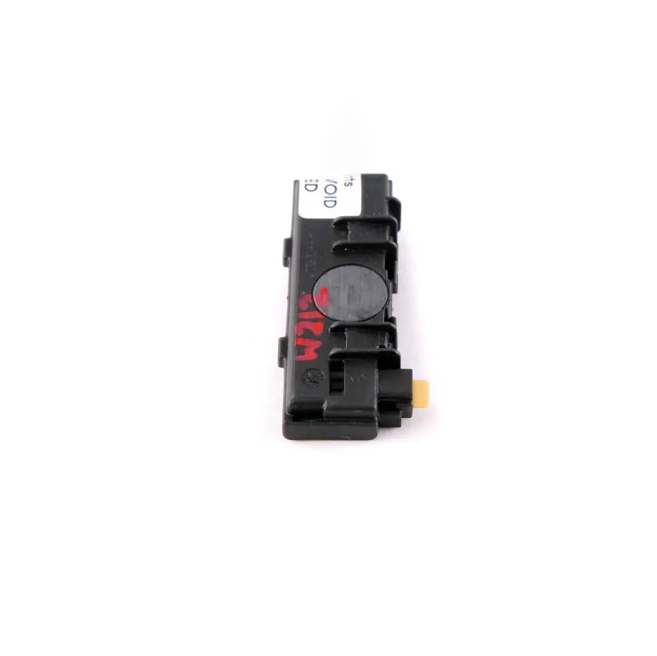 Sensor De Lluvia Para Parabrisas Unidad De Temperatura para Mercedes W212 con número de pieza A2048210851 Mercedes W212 Sensor De Lluvia Para Parabrisas Unidad De Temperatura - SKU A2048210851 - Número de pieza A2048210851