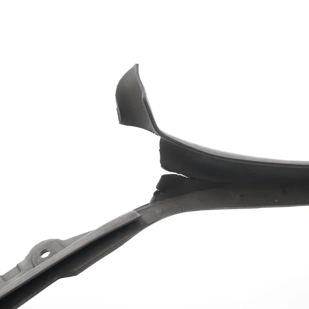 Joint de phare avant gauche Gasket pour Mercedes W204 à propos du numéro de pièce A2048260991 Mercedes W204 Joint de phare avant gauche Gasket - SKU A2048260991 - Numéro de pièce A2048260991