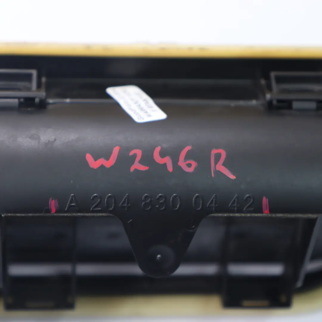  Entlüftung Mercedes W246 Hintere Stoßstange Entlüftungsklappe Rechts - SKU A2048300442 - Teilenummer A2048300442