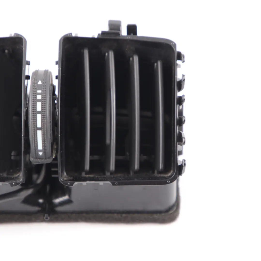 Mittelkonsole hintere Entlüftungsdüse für Mercedes W204 mit Teilenummer A2048300954 Mercedes W204 Mittelkonsole hintere Entlüftungsdüse - SKU A2048300954-1 - Teilenummer A2048300954