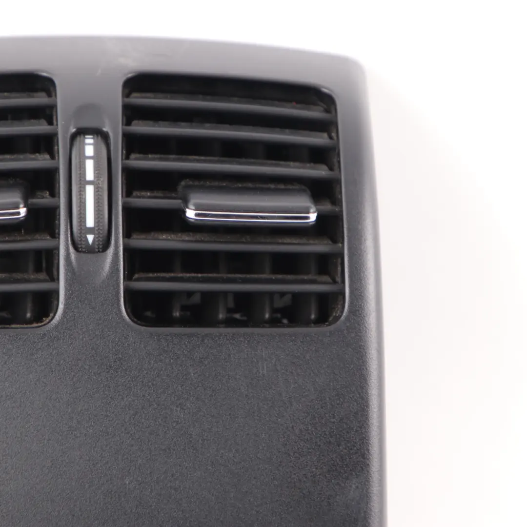 Boquilla de ventilación trasera de la consola central Mercedes W204 para con número de pieza A2048300954 Boquilla de ventilación trasera de la consola central Mercedes W204 - SKU A2048300954 - Número de pieza A2048300954