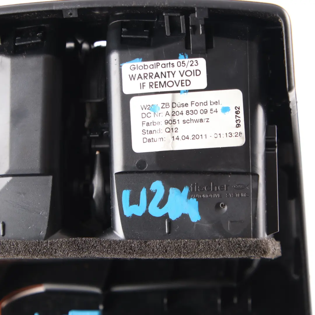 Kratka Nawiewu Konsoli Środkowej do Mercedes W204 o numerze A2048300954 Mercedes W204 Kratka Nawiewu Konsoli Środkowej - SKU A2048300954 - Numer Części A2048300954