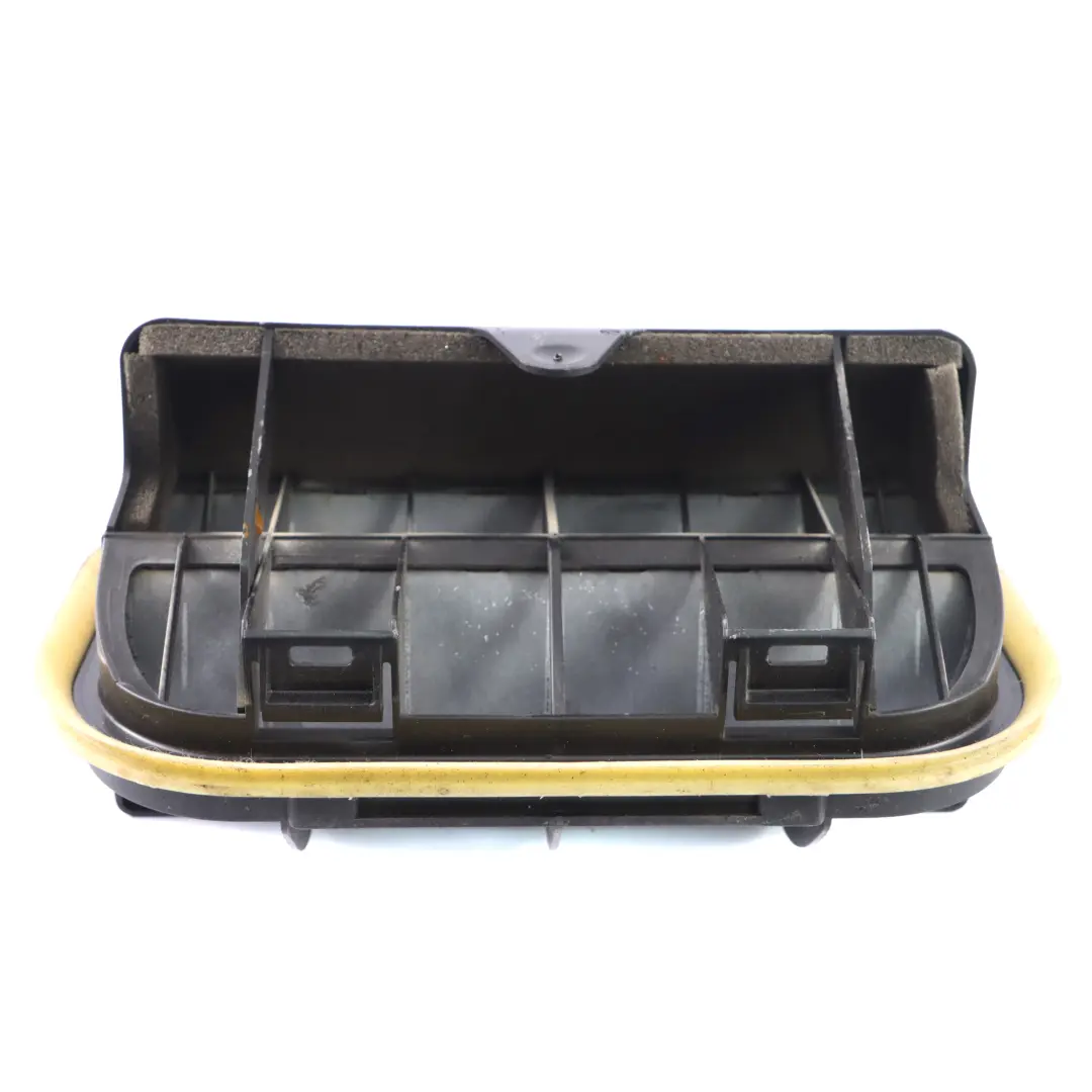 Aletta di ventilazione Mercedes X253 GLC 220d paraurti posteriore destra per con numero di parte A2048301700 Aletta di ventilazione Mercedes X253 GLC 220d paraurti posteriore destra - SKU A2048301700 - Numero di parte A2048301700