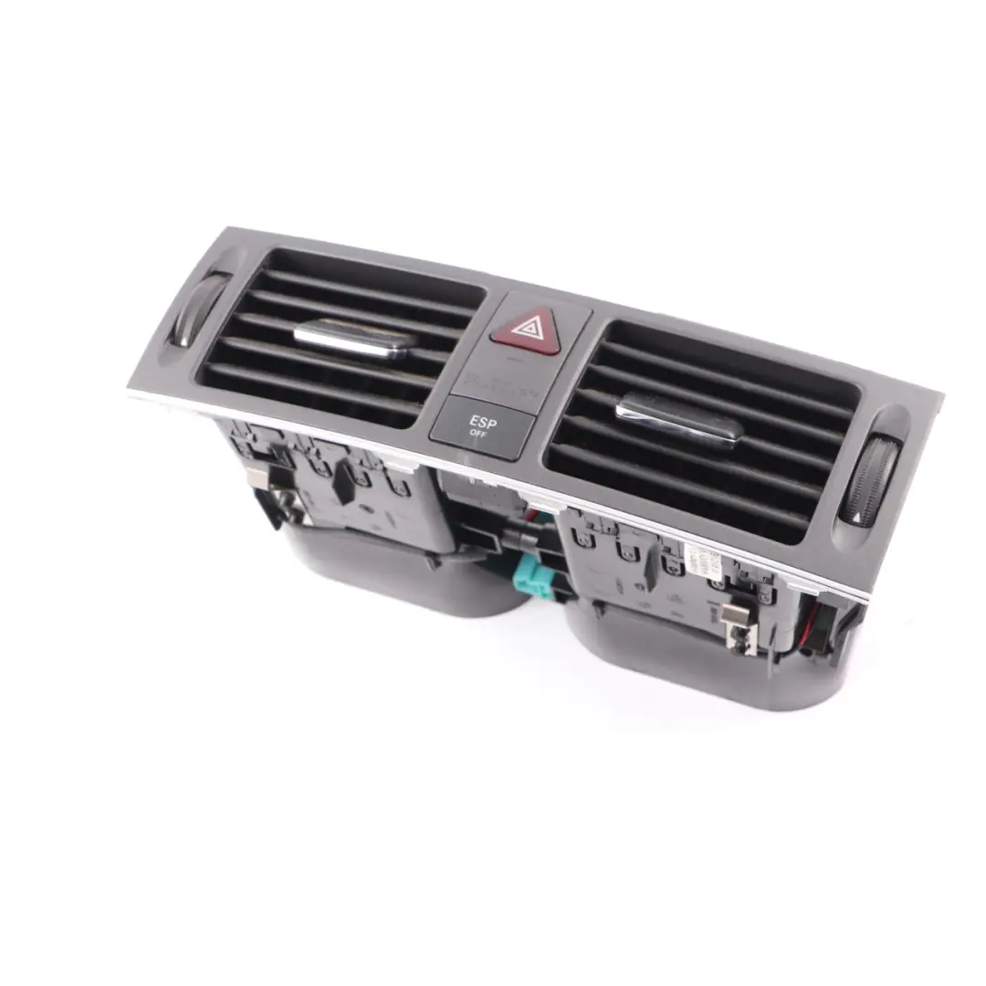 Armaturenbrett Mitte Air Vent Grille Nozzle Hazard für Mercedes W204 mit Teilenummer A2048305854 Mercedes W204 Armaturenbrett Mitte Air Vent Grille Nozzle Hazard - SKU A2048305854 - Teilenummer A2048305854