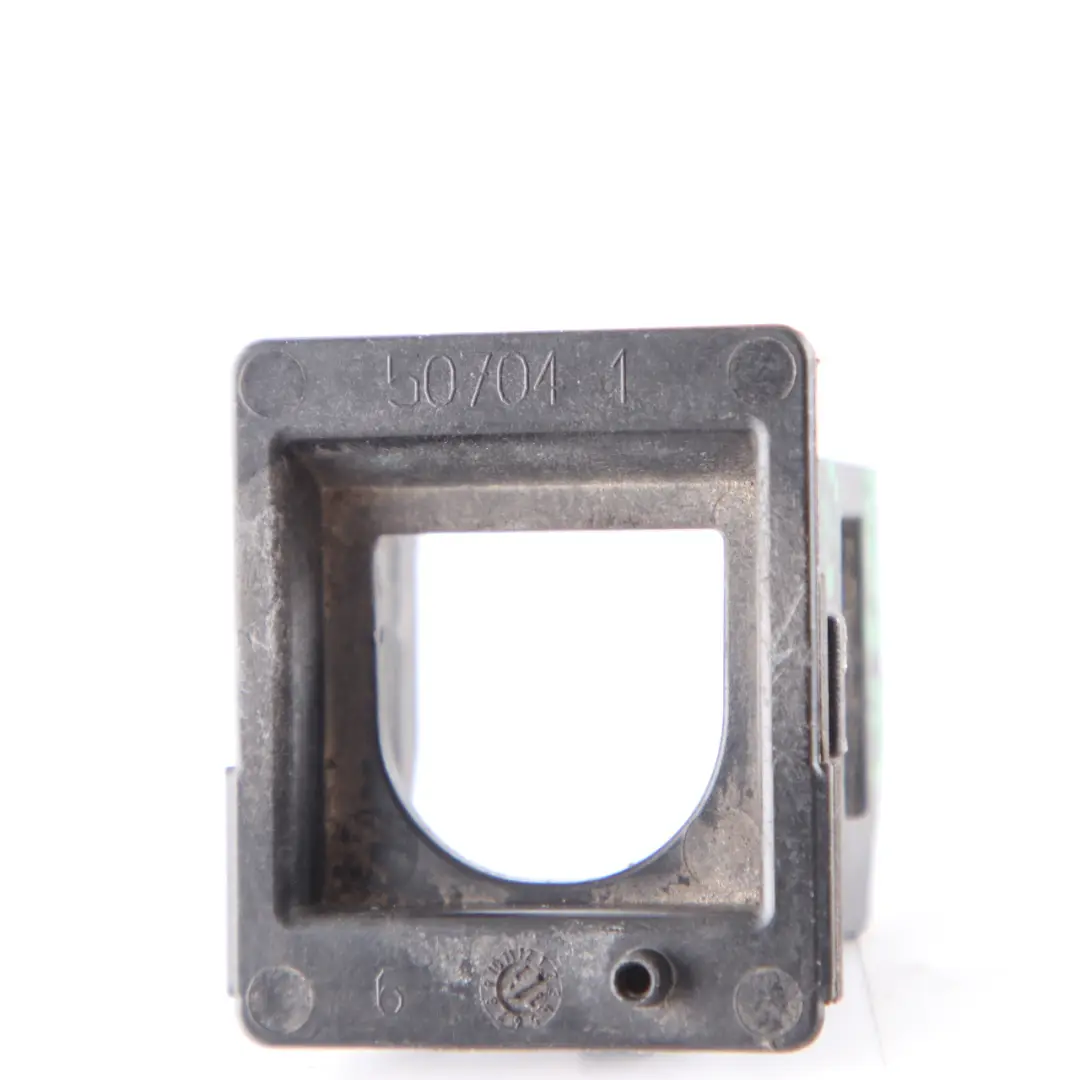 Scheibenwaschanlage Düse reinigen Jet Abdeckung Halterung Trim für Mercedes W204 mit Teilenummer A2048320714 Mercedes W204 Scheibenwaschanlage Düse reinigen Jet Abdeckung Halterung Trim - SKU A2048320714 - Teilenummer A2048320714