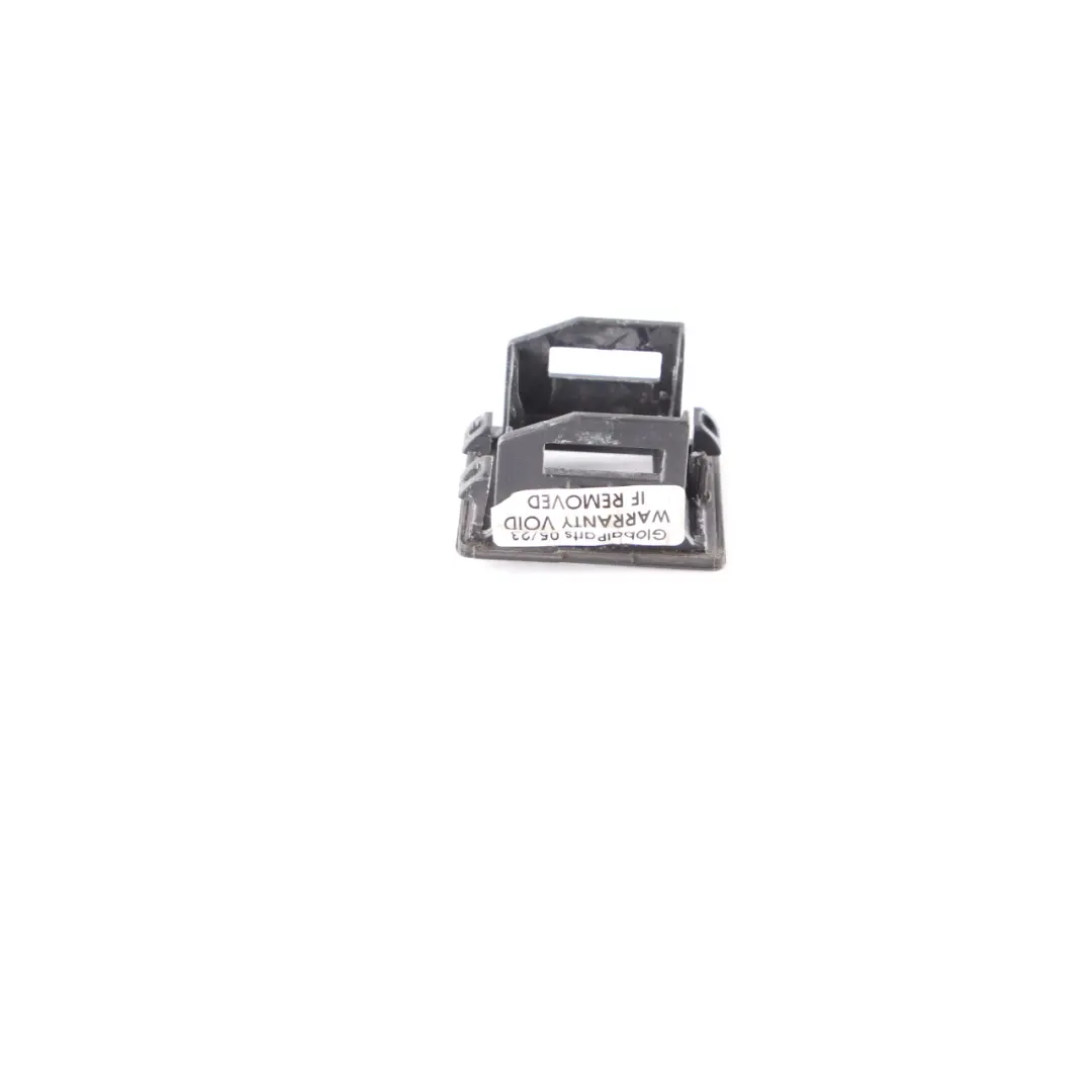 Mercedes W204 Ugello lavavetro Clean Jet Cover Bracket Trim - SKU A2048320714 - Numero di parte A2048320714