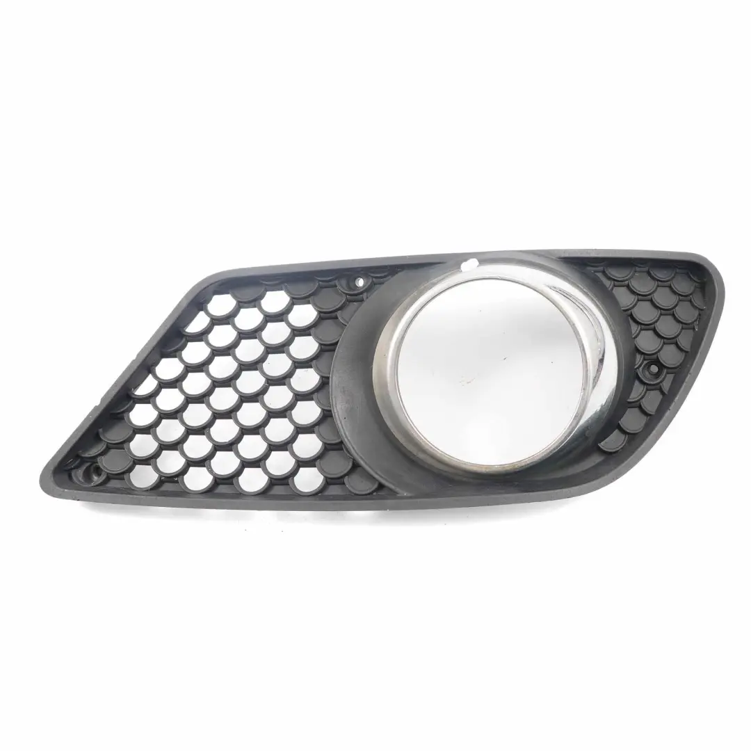 Mercedes W204 parachoques delantero antiniebla cubierta lámpara parrilla derecha - SKU A2048350353 - Número de pieza A2048350353