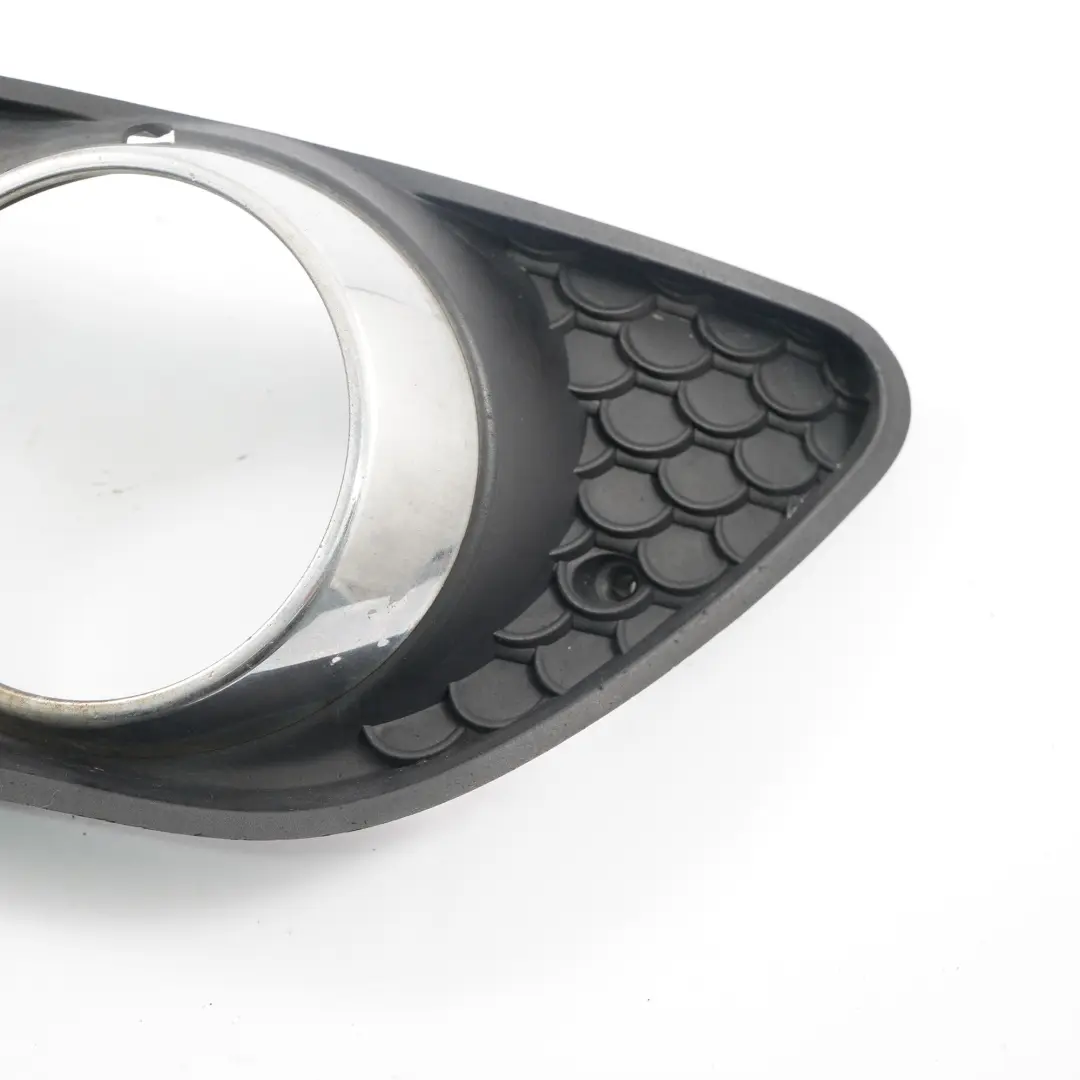 Atrapa zderzaka przód przeciwmgielne do Mercedes W204 o numerze A2048350353 Mercedes W204 Atrapa zderzaka przód przeciwmgielne - SKU A2048350353 - Numer Części A2048350353