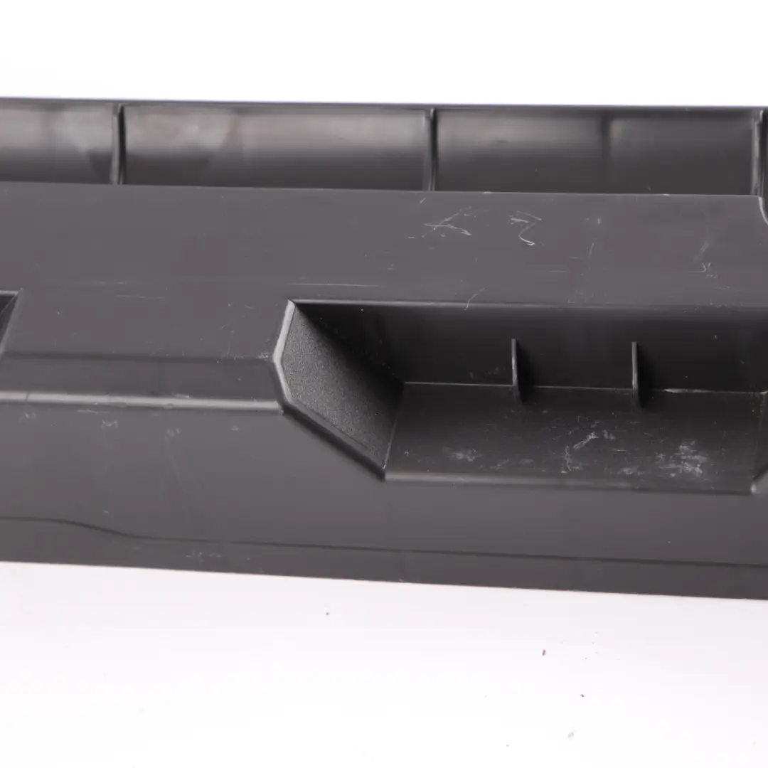 Rivestimento bagagliaio Posteriore sinistro pannello per Mercedes S204 con numero di parte A2048490303 Mercedes S204 Rivestimento bagagliaio Posteriore sinistro pannello - SKU A2048490303 - Numero di parte A2048490303