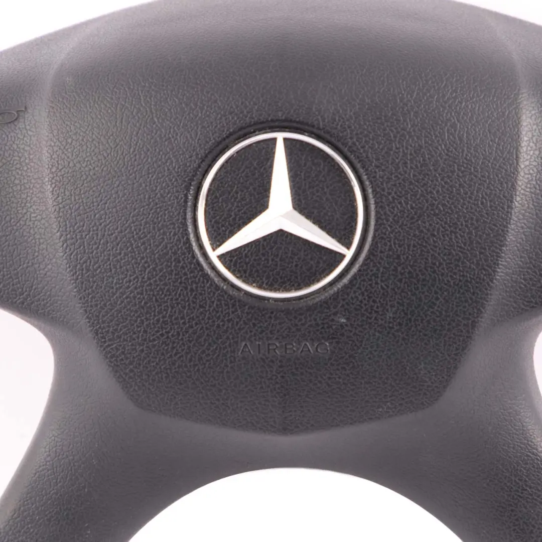 Mercedes W204 Volant Module d'entraînement d'air Noir - SKU A2048600102 - Numéro de pièce A2048600102