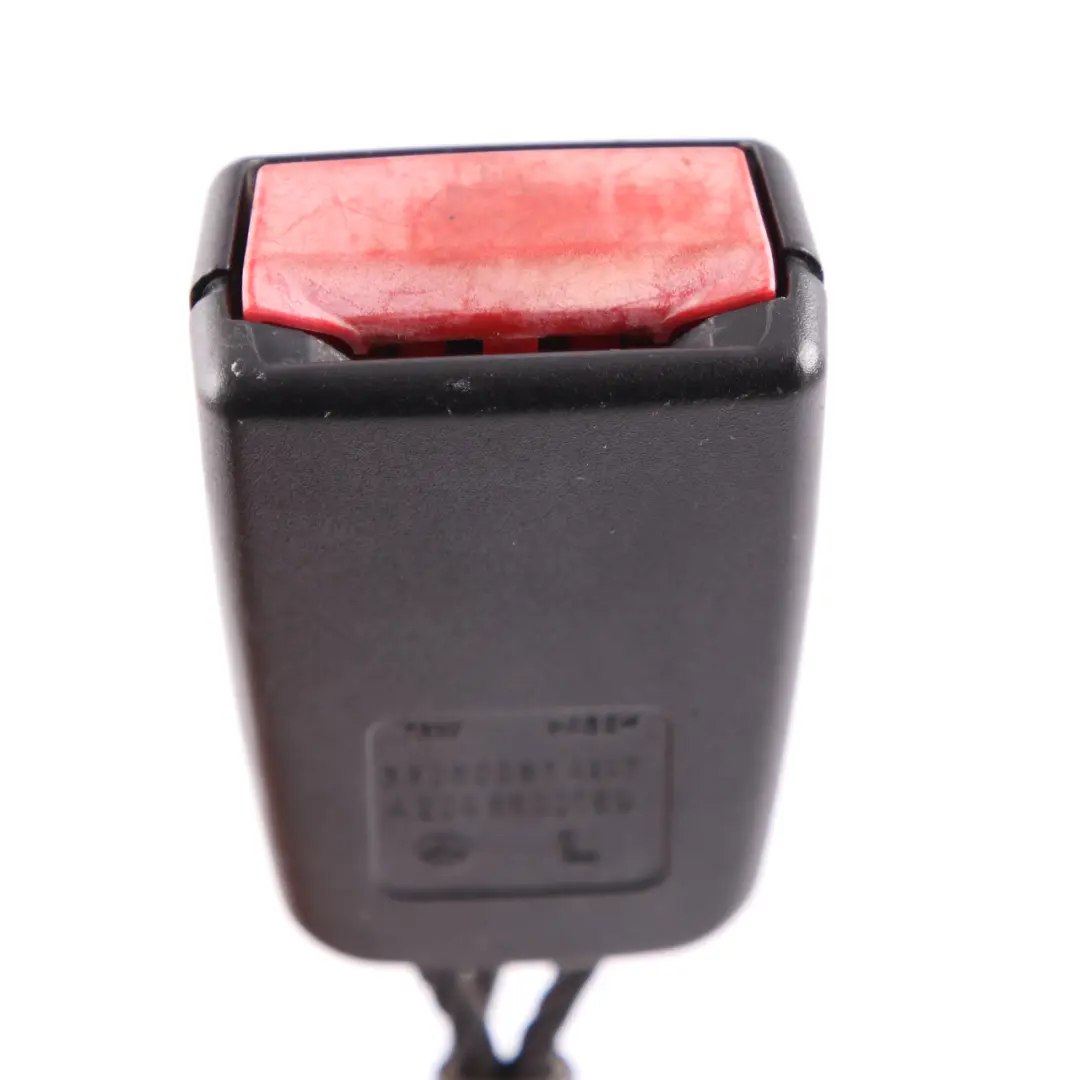 Mercedes W204 Banco asiento delantero izquierdo hebilla cinturón - SKU A2048600169 - Número de pieza A2048600169