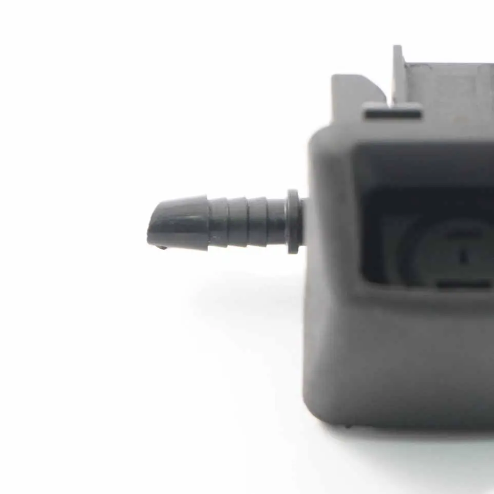 Lavafaros Boquilla Limpia Chorro Spray para Mercedes W204 con número de pieza A2048601892 Mercedes W204 Lavafaros Boquilla Limpia Chorro Spray - SKU A2048601892-1 - Número de pieza A2048601892