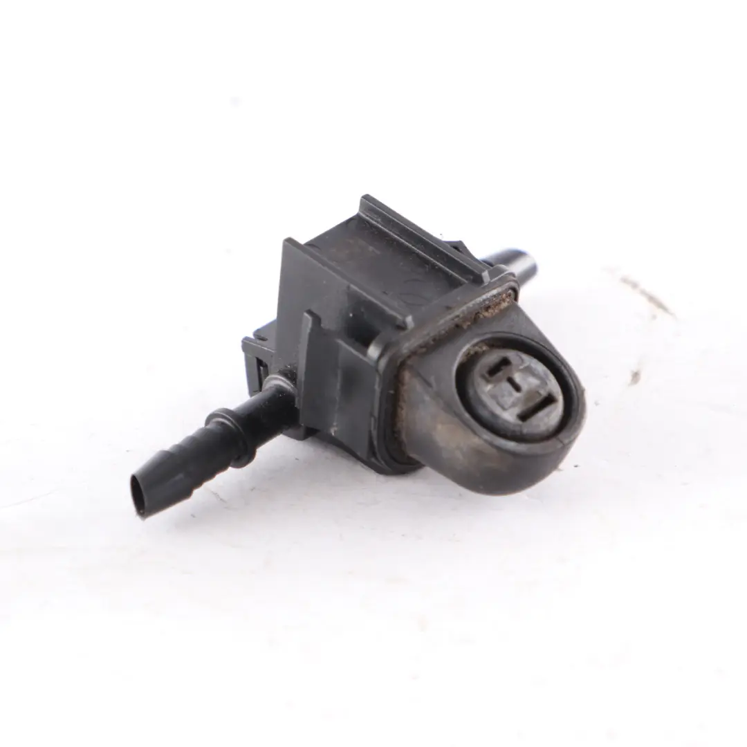 Buse Lave-Phares Pour Buse Nettoyage Phares pour Mercedes W204 à propos du numéro de pièce A2048601892 Mercedes W204 Buse Lave-Phares Pour Buse Nettoyage Phares - SKU A2048601892-3 - Numéro de pièce A2048601892