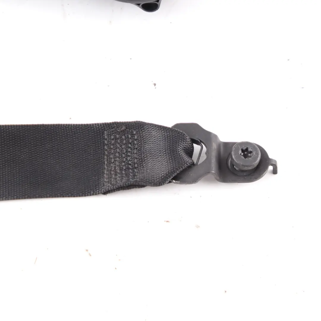 Mercedes W204 S204 Cinturón de Seguridad Delantero Derecho O/S Negro - SKU A2048602485 - Número de pieza A2048602485
