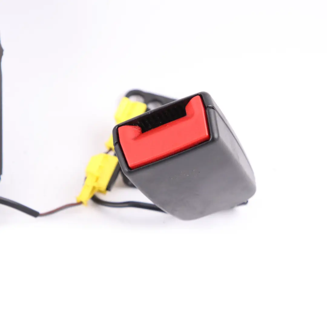 Tenditore Fibbia Inferiore Cintura Posteriore Destra per Mercedes W204 con numero di parte A2048602669 Mercedes W204 Tenditore Fibbia Inferiore Cintura Posteriore Destra - SKU A2048602669-1 - Numero di parte A2048602669