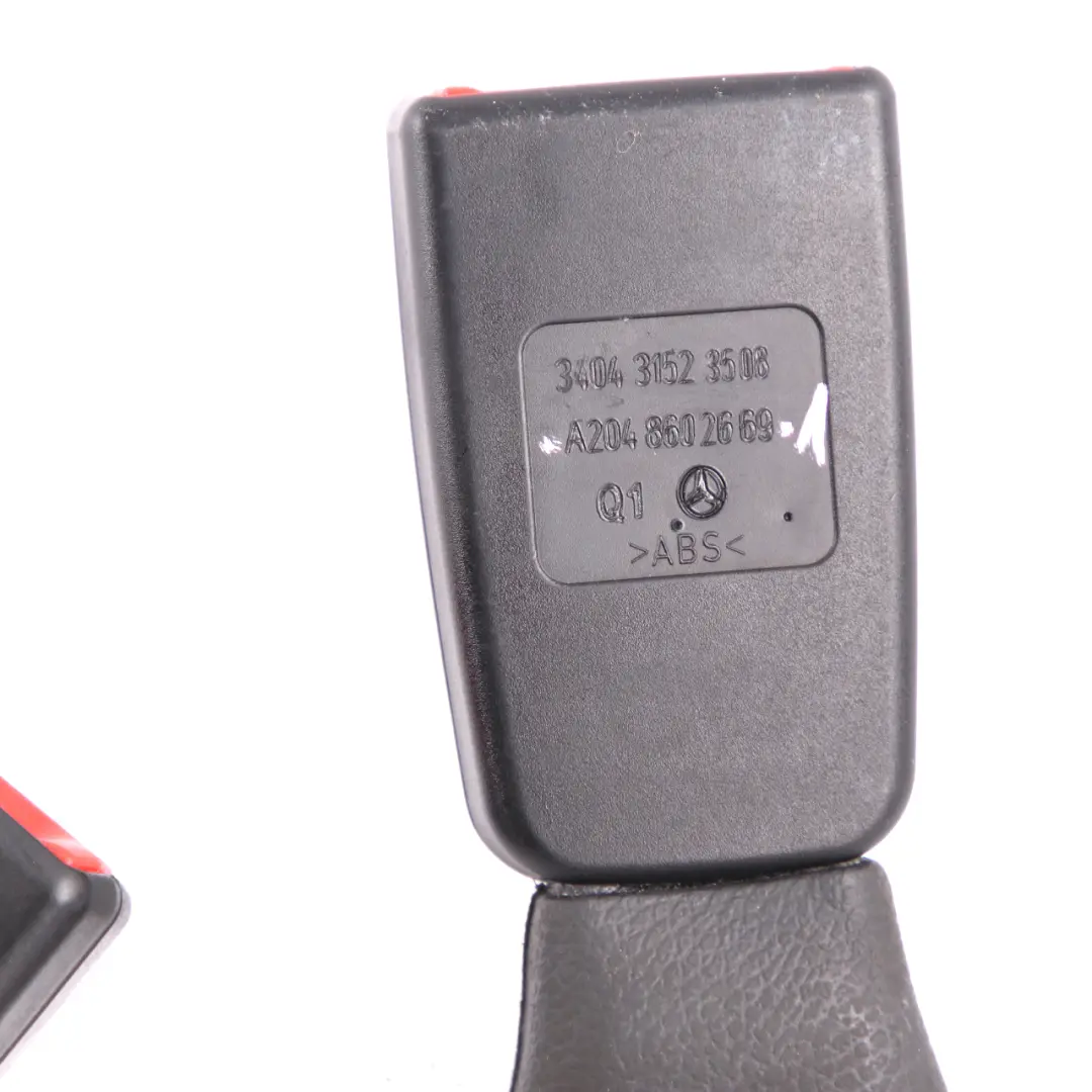 Mercedes W204 Seat Buckle Tensioner Lower Belt Rear Right O/S - SKU A2048602669-1 - Numéro de pièce A2048602669
