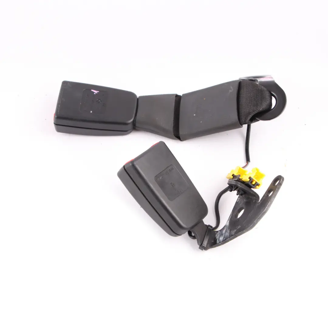 Mercedes W204 Seat Buckle Tensioner Lower Belt Rear Right O/S - SKU A2048602669-1 - Numéro de pièce A2048602669