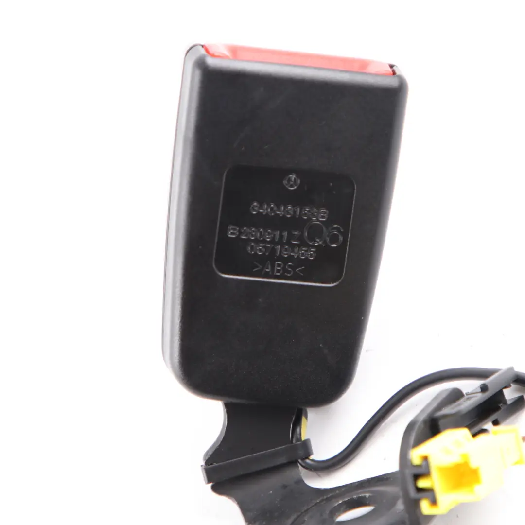 Mercedes W204 Cintura Sicurezza Fibbia Tensionatore Inferiore Centro Posteriore - SKU A2048602669-2 - Numero di parte A2048602669