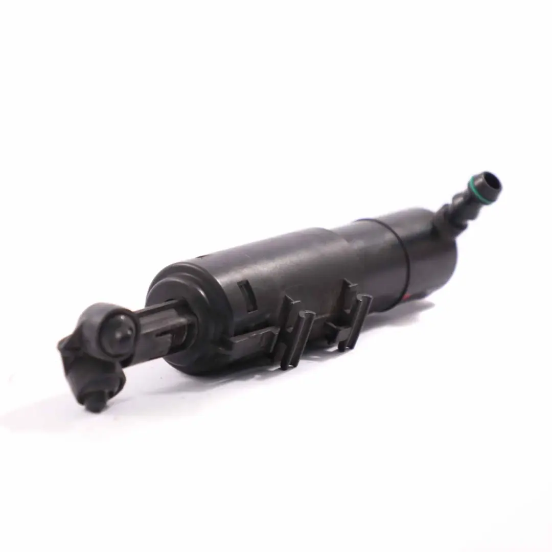 Boquilla Limpieza Lavafaros Chorro Limpieza Izquierdo para Mercedes W204 con número de pieza A2048602747 Mercedes W204 Boquilla Limpieza Lavafaros Chorro Limpieza Izquierdo - SKU A2048602747 - Número de pieza A2048602747