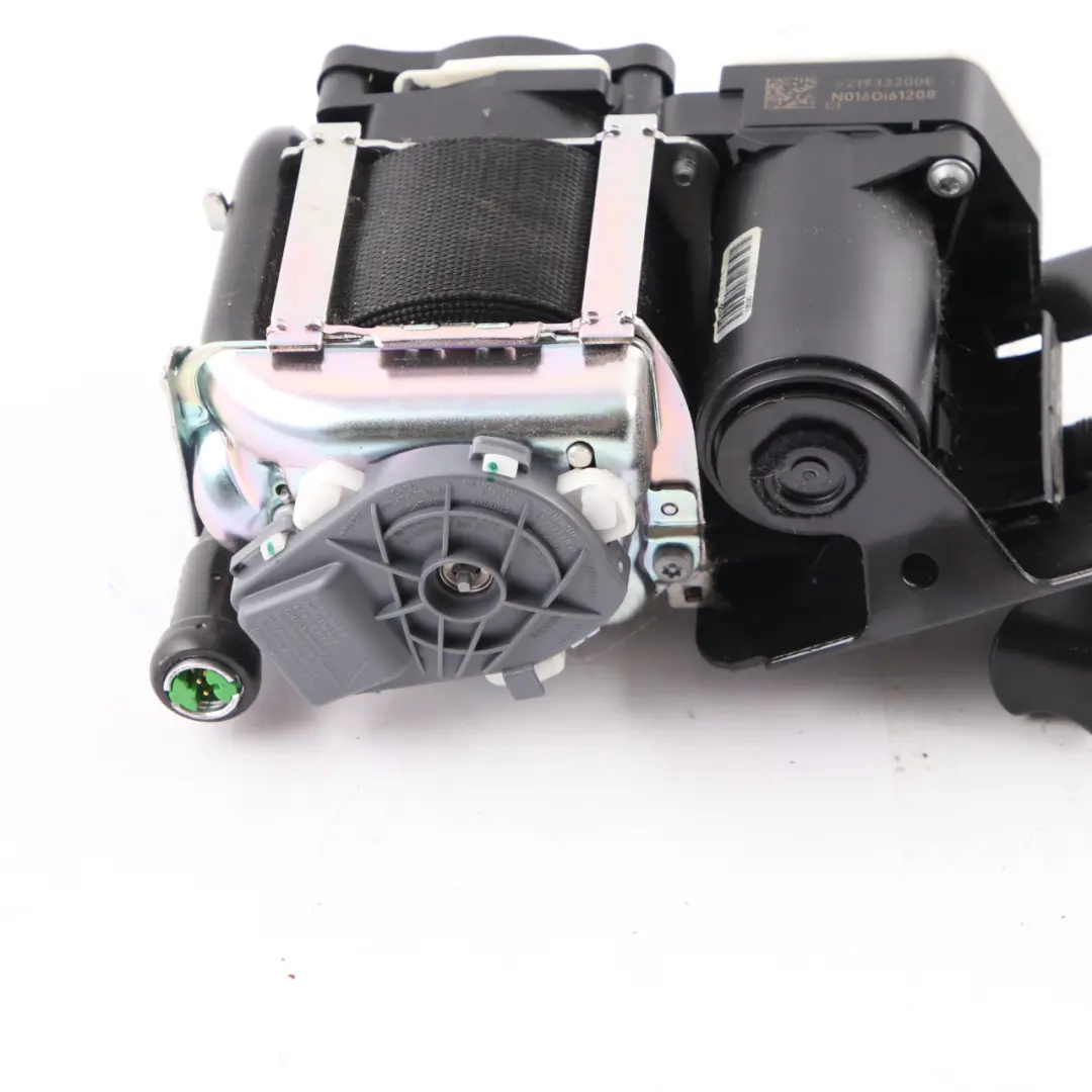 Pas Bezpieczeństwa Przód Prawy do Mercedes C204 o numerze A2048605286 Mercedes C204 Pas Bezpieczeństwa Przód Prawy - SKU A2048605286 - Numer Części A2048605286