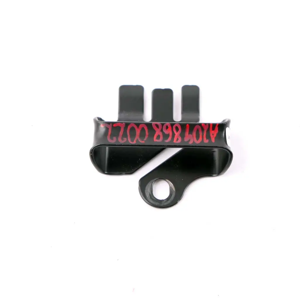 Staffa Cintura Sicurezza per Mercedes W212 con numero di parte A2048680022 Mercedes W212 Staffa Cintura Sicurezza - SKU A2048680022 - Numero di parte A2048680022