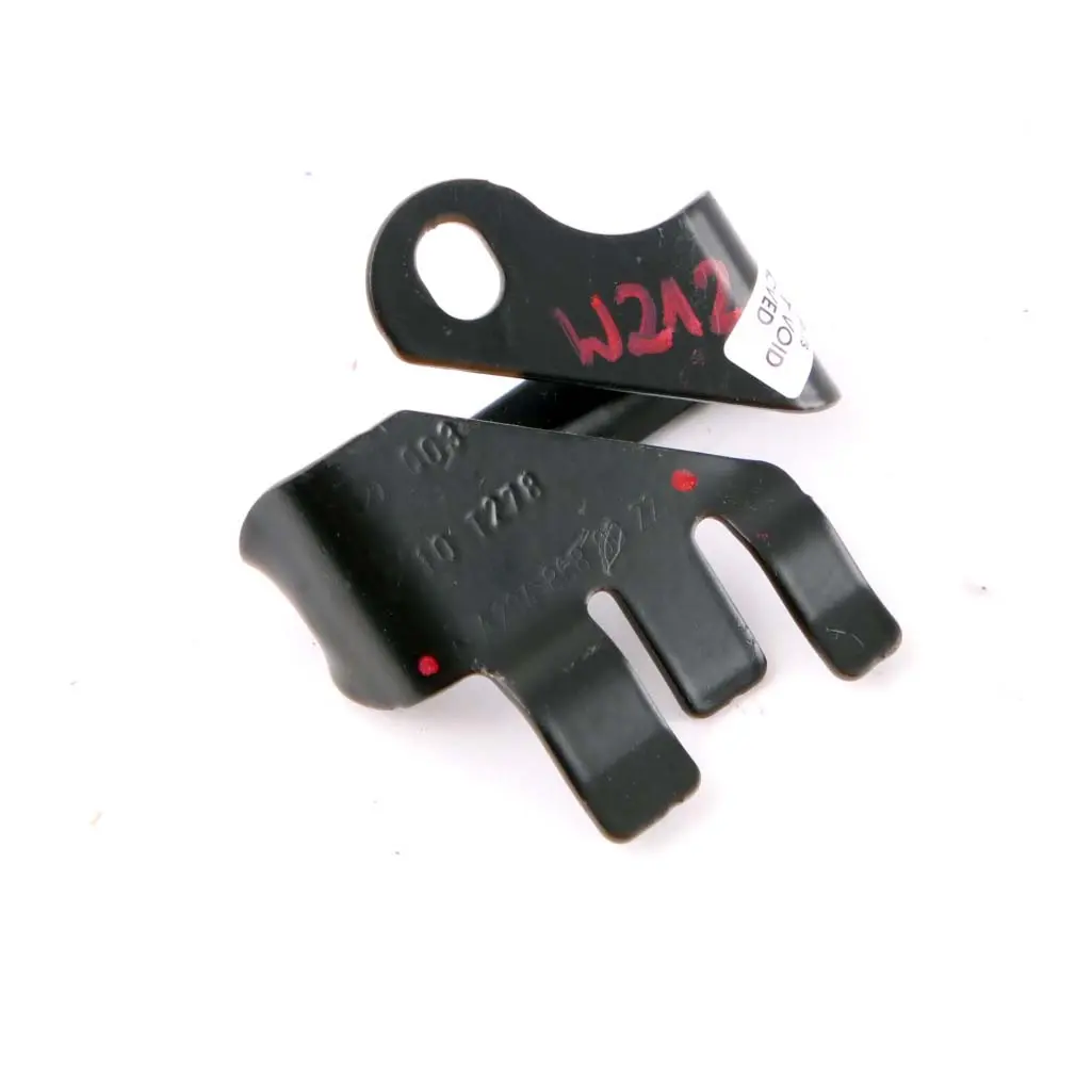 Seatbelt Bracket Front Seat Belt Lower Guide E-Class pour Mercedes W212 à propos du numéro de pièce A2048680022 Mercedes W212 Seatbelt Bracket Front Seat Belt Lower Guide E-Class - SKU A2048680022 - Numéro de pièce A2048680022