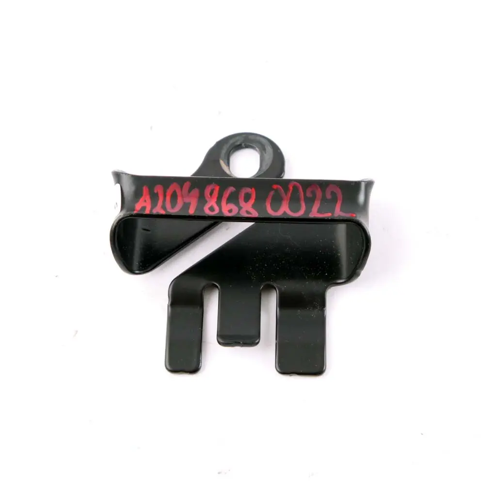 Mercedes W212 Seatbelt Bracket Front Seat Belt Lower Guide E-Class - SKU A2048680022 - Numéro de pièce A2048680022