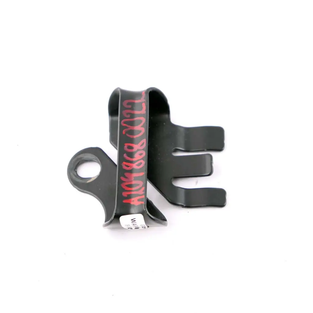 Mercedes W212 Seatbelt Bracket Front Seat Belt Lower Guide E-Class - SKU A2048680022 - Numéro de pièce A2048680022