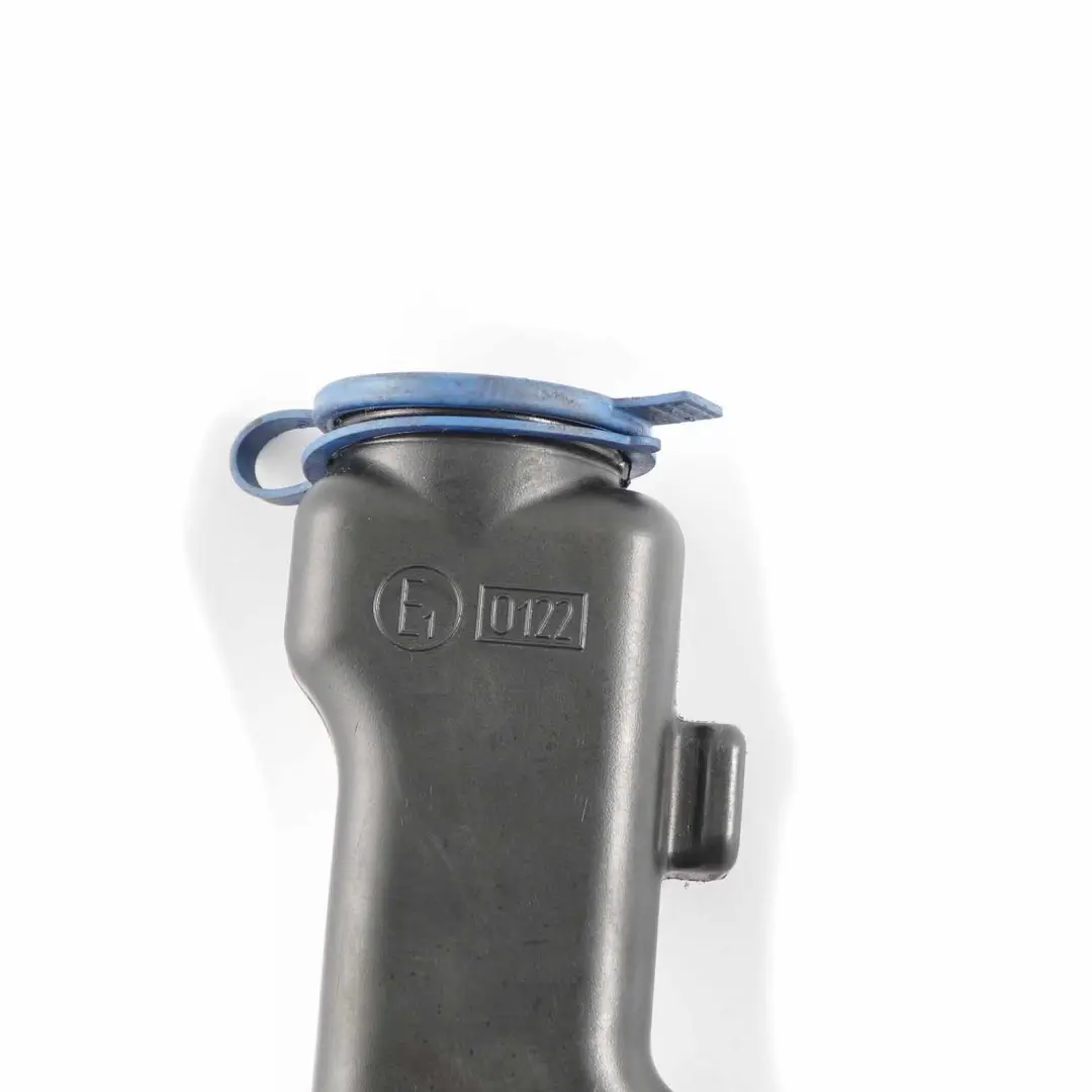 Zbiornik Płynu Spryskiwacza do Mercedes W204 W212 o numerze A2048691420 Mercedes W204 W212 Zbiornik Płynu Spryskiwacza - SKU A2048691420 - Numer Części A2048691420
