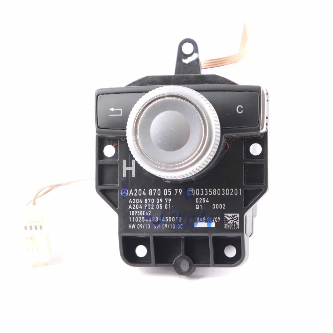 Navigationsschalter Comand Multifunktionsknopf Knopf für Mercedes W204 mit Teilenummer A2048700579 Mercedes W204 Navigationsschalter Comand Multifunktionsknopf Knopf - SKU A2048700579 - Teilenummer A2048700579