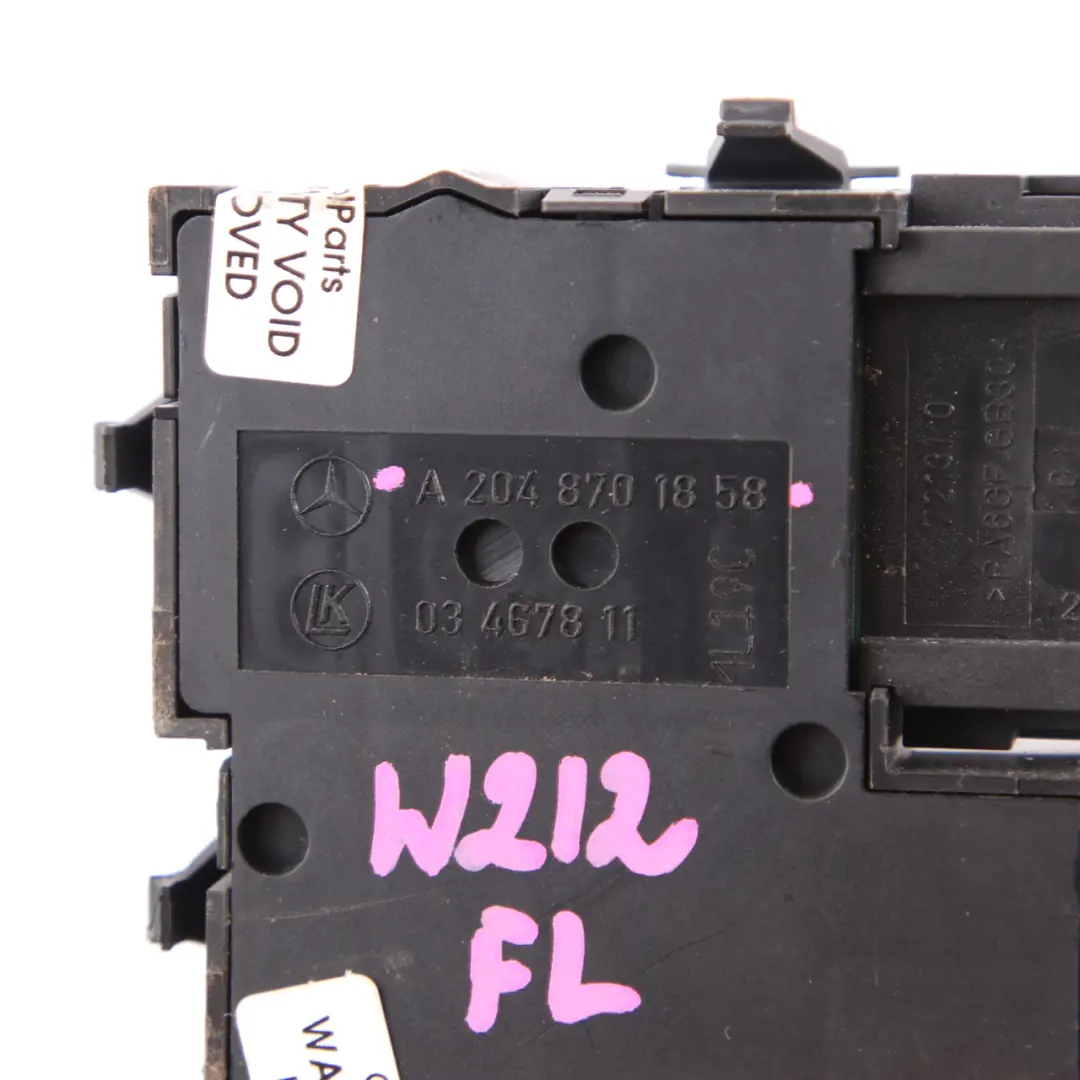 Panel Przełącznik Regulacji Fotela do Mercedes W212 o numerze A2048701858 Mercedes W212 Panel Przełącznik Regulacji Fotela - SKU A2048701858 - Numer Części A2048701858