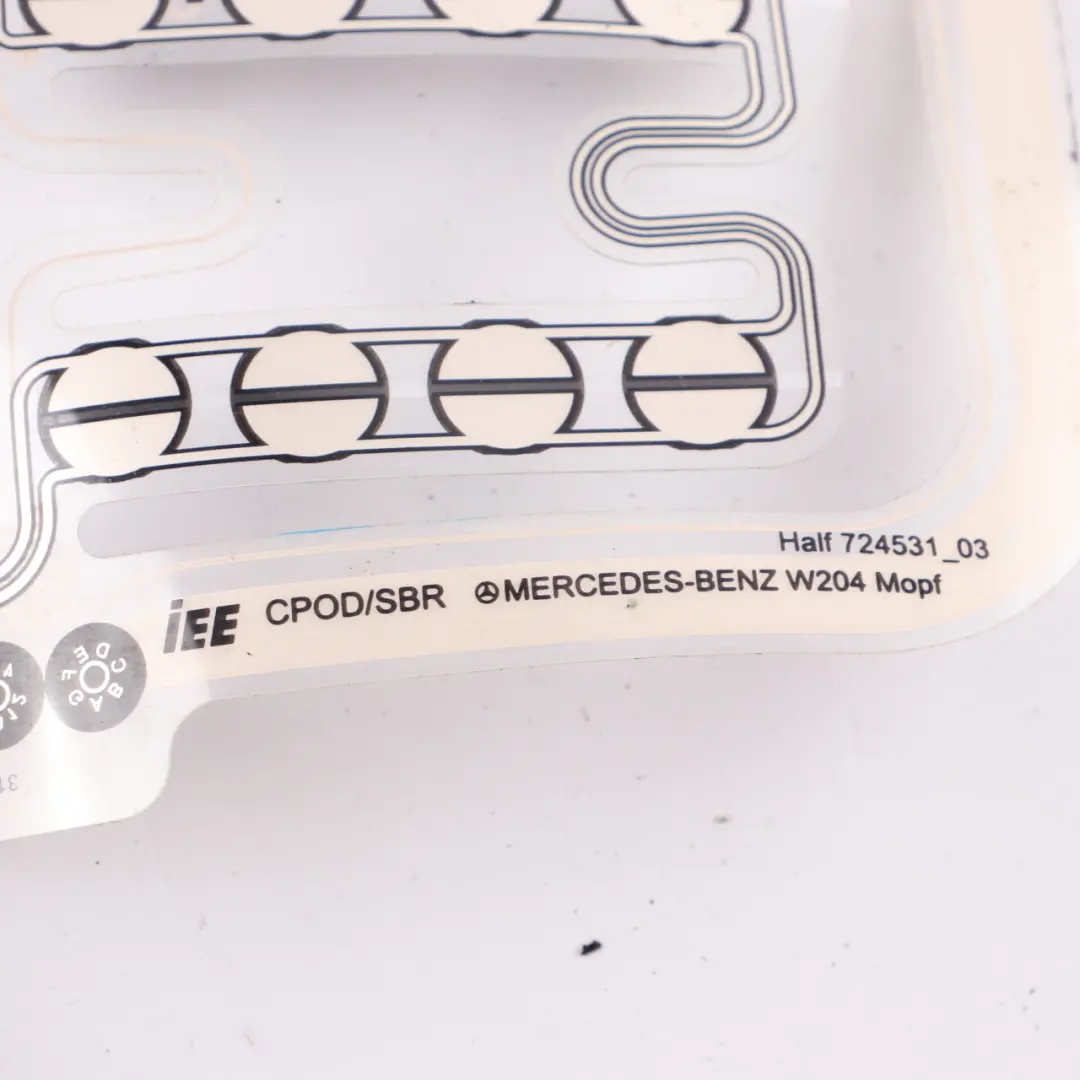 Mercedes W204 Alfombra Ocupación Sensor Asiento Pasajero Delantero - SKU A2048702579 - Número de pieza A2048702579