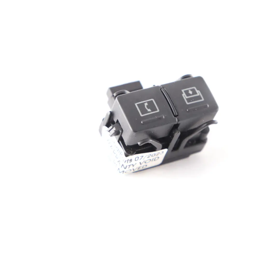Mercedes W204 Pantalla de Control Monitor Interruptor Botón Unidad - SKU A2048702851 - Número de pieza A2048702851
