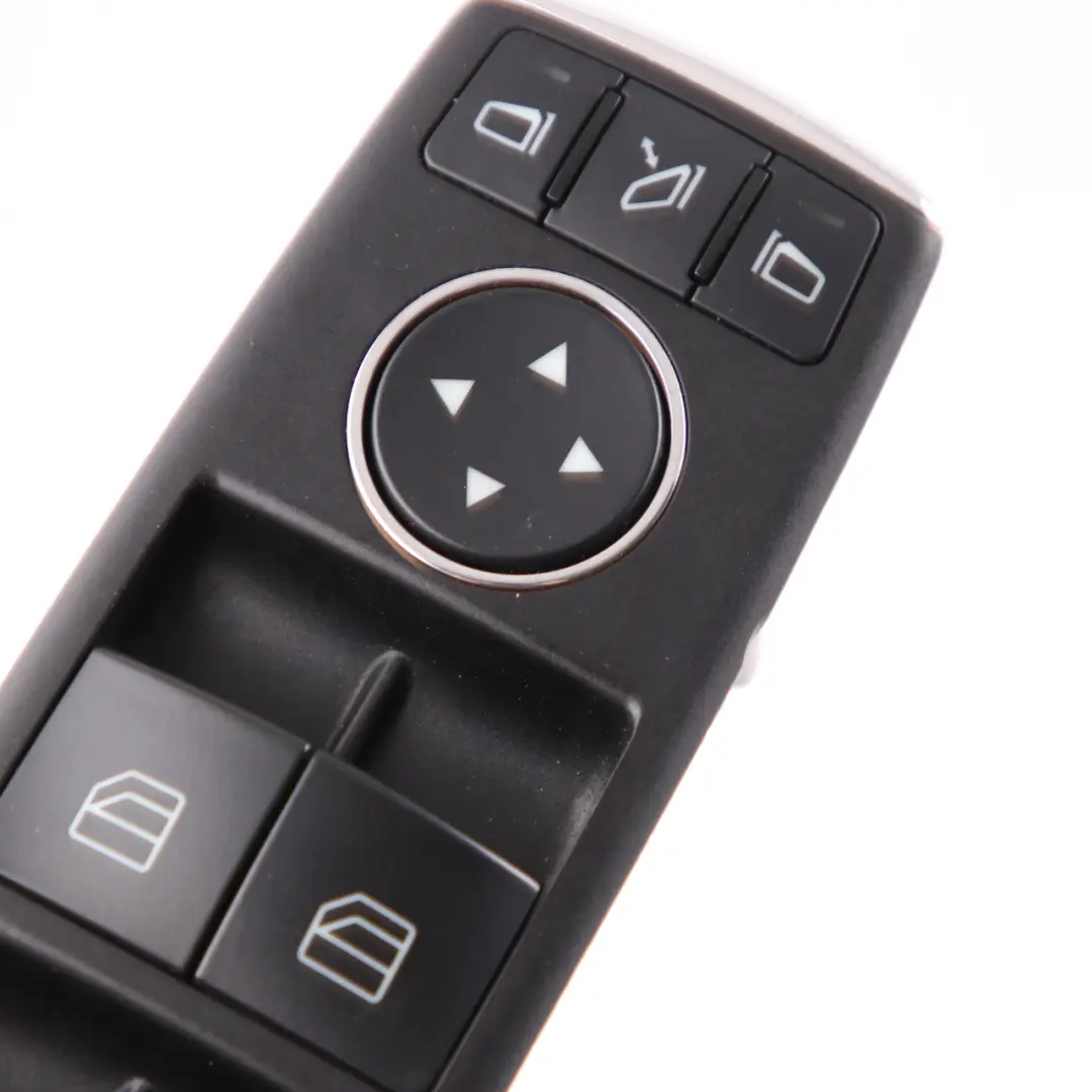 Fensterschalter Fahrerseite Türtaste Regelung für Mercedes W204 mit Teilenummer A2048703558 Mercedes W204 Fensterschalter Fahrerseite Türtaste Regelung - SKU A2048703558 - Teilenummer A2048703558