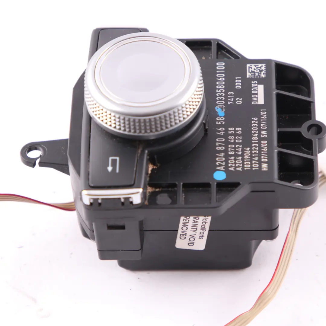 Radio Controllo Funzione Pulsante Manopola controllo per Mercedes W204 con numero di parte A2048704658 Mercedes W204 Radio Controllo Funzione Pulsante Manopola controllo - SKU A2048704658 - Numero di parte A2048704658