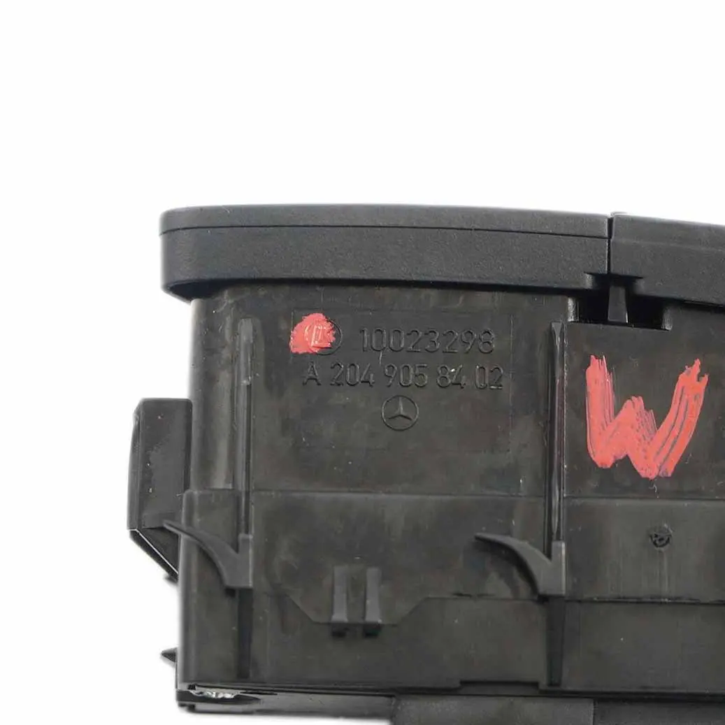 Puerta Delantera Izquierda Boton Interruptor para Mercedes W204 con número de pieza A2048706310 Mercedes W204 Puerta Delantera Izquierda Boton Interruptor - SKU A2048706310 - Número de pieza A2048706310