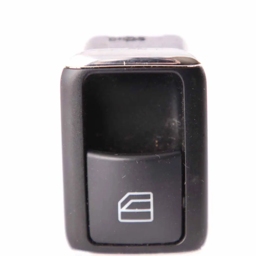 Przycisk Przełącznik Szyb Szyby do MERCEDES W204 o numerze A2048707358 MERCEDES W204 Przycisk Przełącznik Szyb Szyby - SKU A2048707358 - Numer Części A2048707358