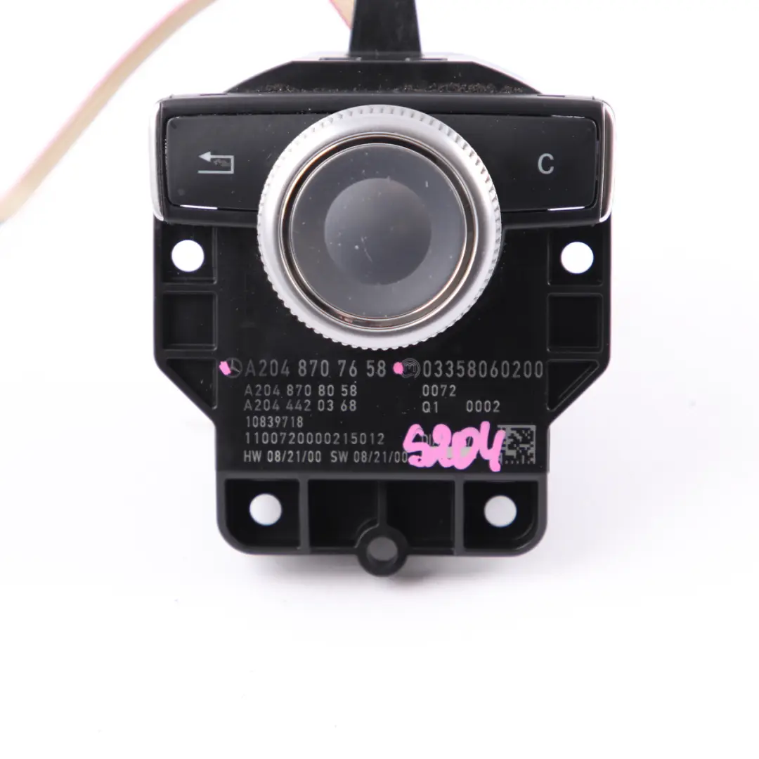Radio Control Funktion Knopf Reglereinheit für Mercedes W204 mit Teilenummer A2048704658 Mercedes W204 Radio Control Funktion Knopf Reglereinheit - SKU A2048707658 - Teilenummer A2048704658