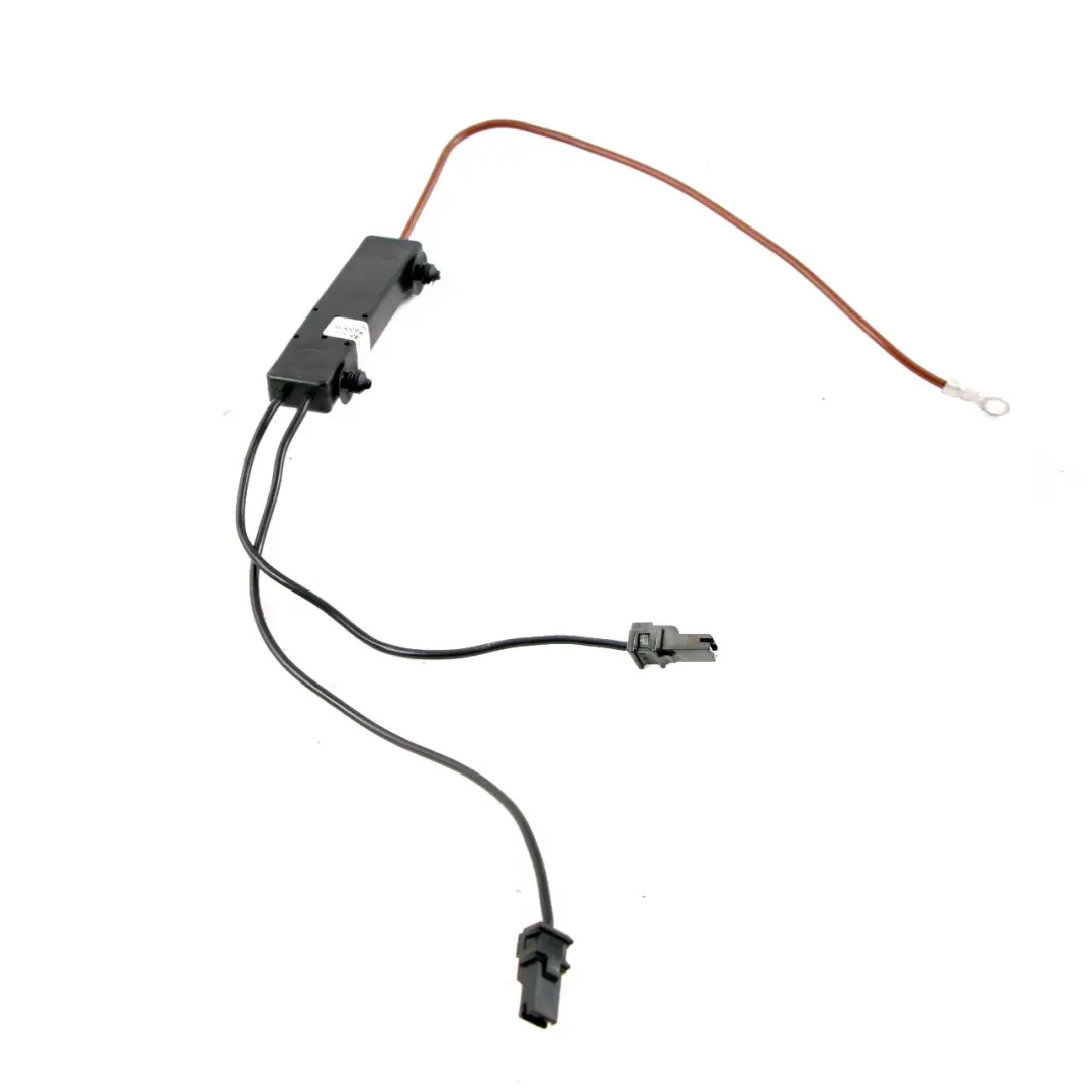 Mercedes-Benz C-Class W204 Left N/S Antenna Amplifier Filter Module to with Part number A2048709189 Mercedes-Benz C-Class W204 Left N/S Antenna Amplifier Filter Module - SKU A2048709189 - Part number A2048709189